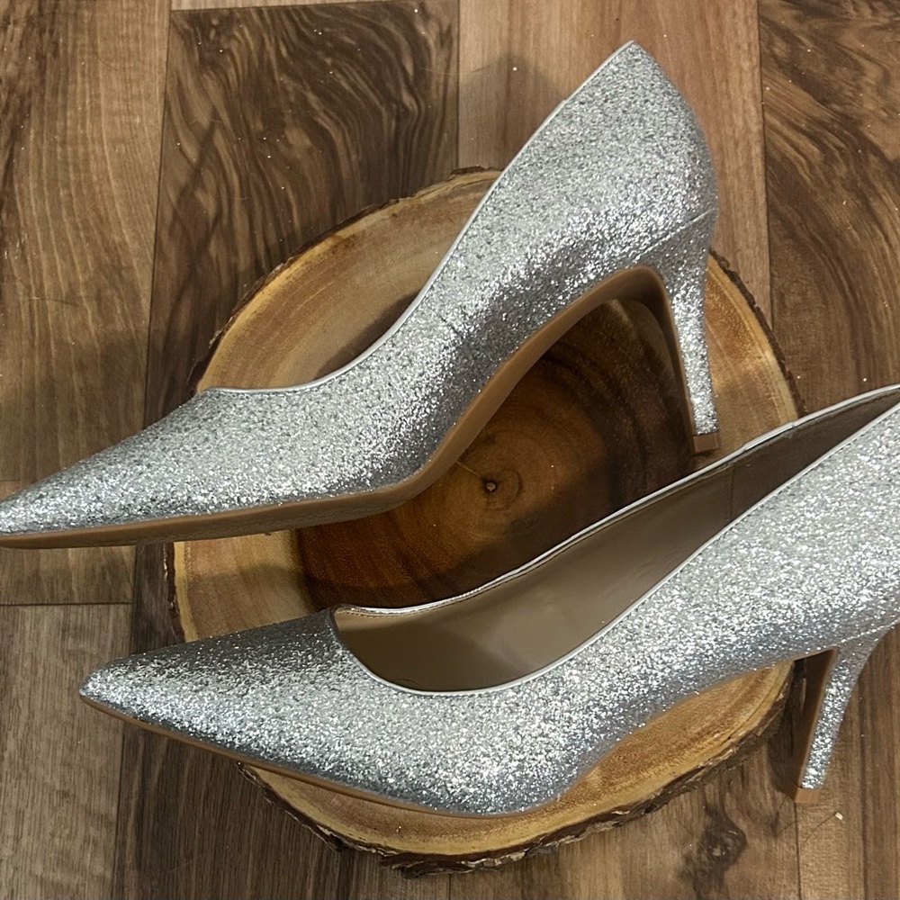 WOMEN'S JEULES POINTED-TOE SLIP-ON PUMPS, CREATED FOR MACY'S IN SILVER GLITTER
